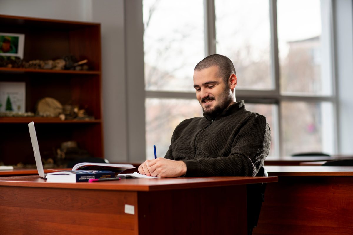 09cec778-d39c-43c7-98a6-c00adf3480d2