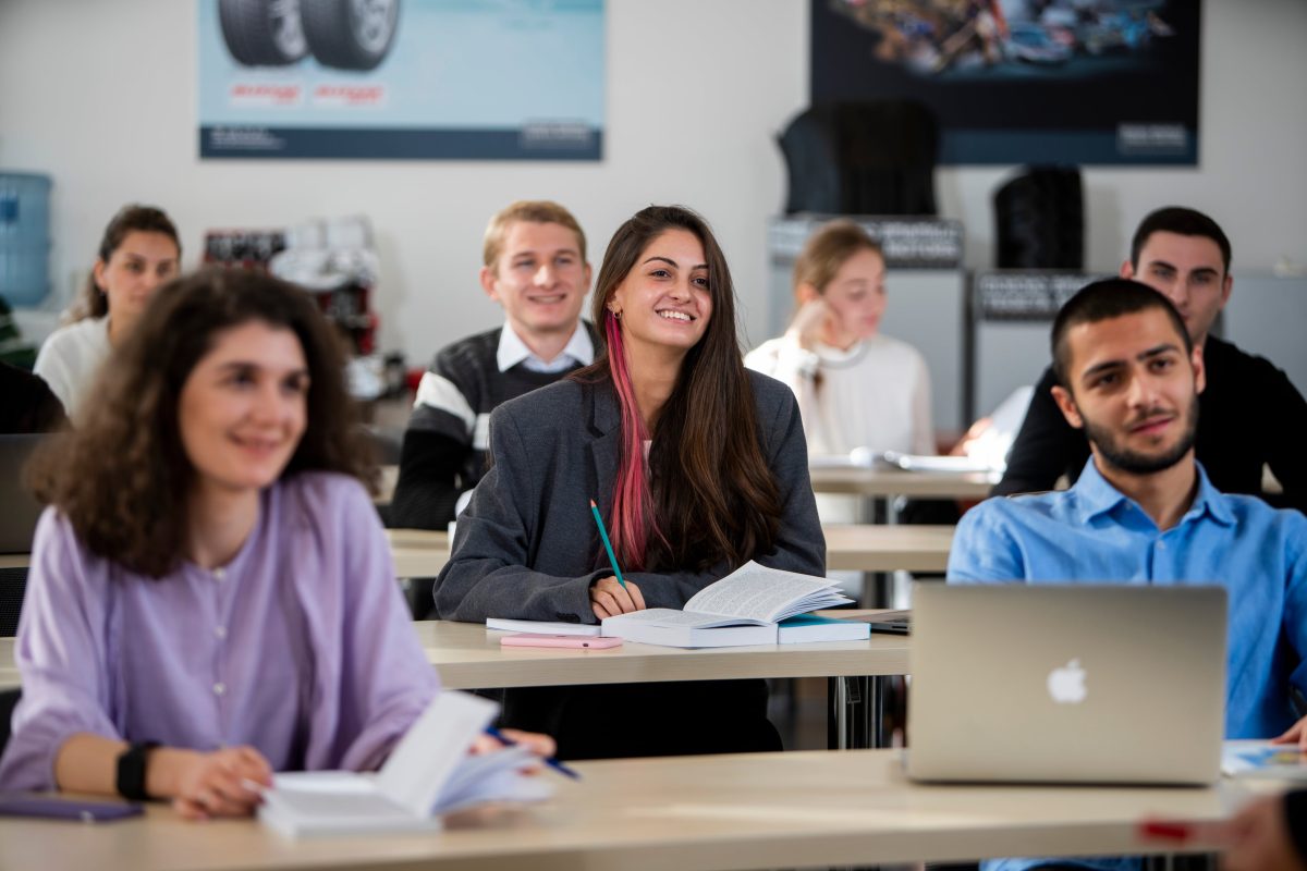 cdb68ff7-25c1-4a9e-a7a3-814129d9f931