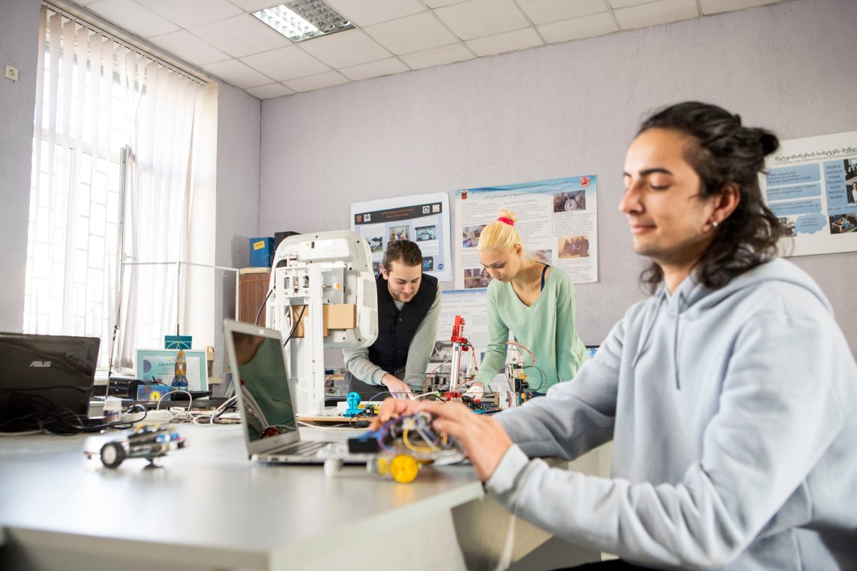 ea1844f7-93a5-4fc3-a523-dea0c20e0929